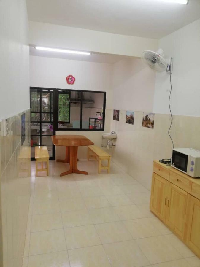 Sweethome For Travelers เซเรมบัน ภายนอก รูปภาพ