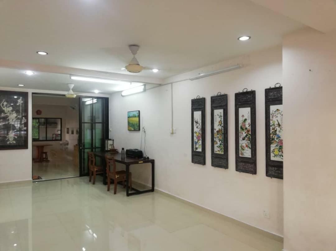 Sweethome For Travelers เซเรมบัน ภายนอก รูปภาพ